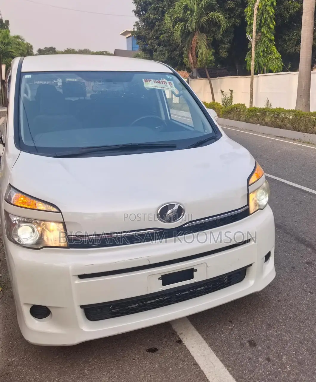 Toyota Voxy 2012 White