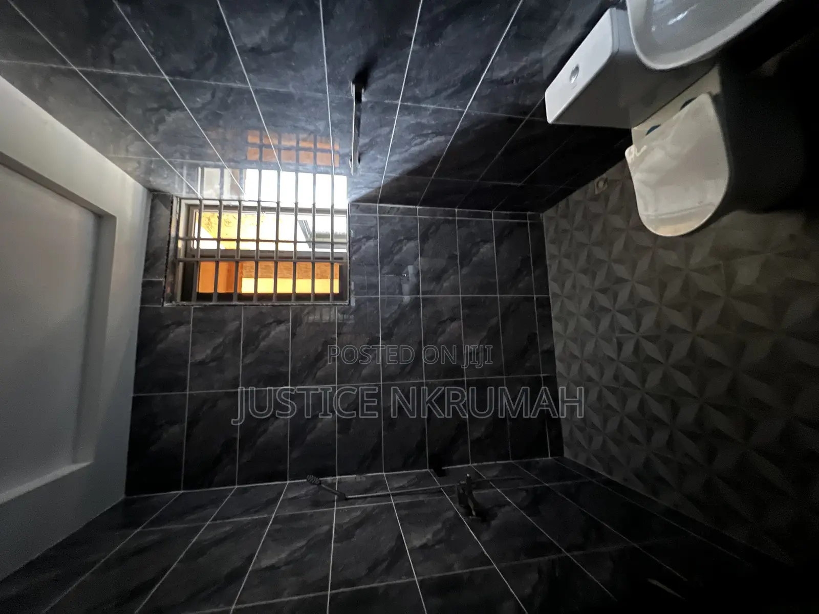 1bdrm Apartment in Mr Justice Estate, Dansoman for rent