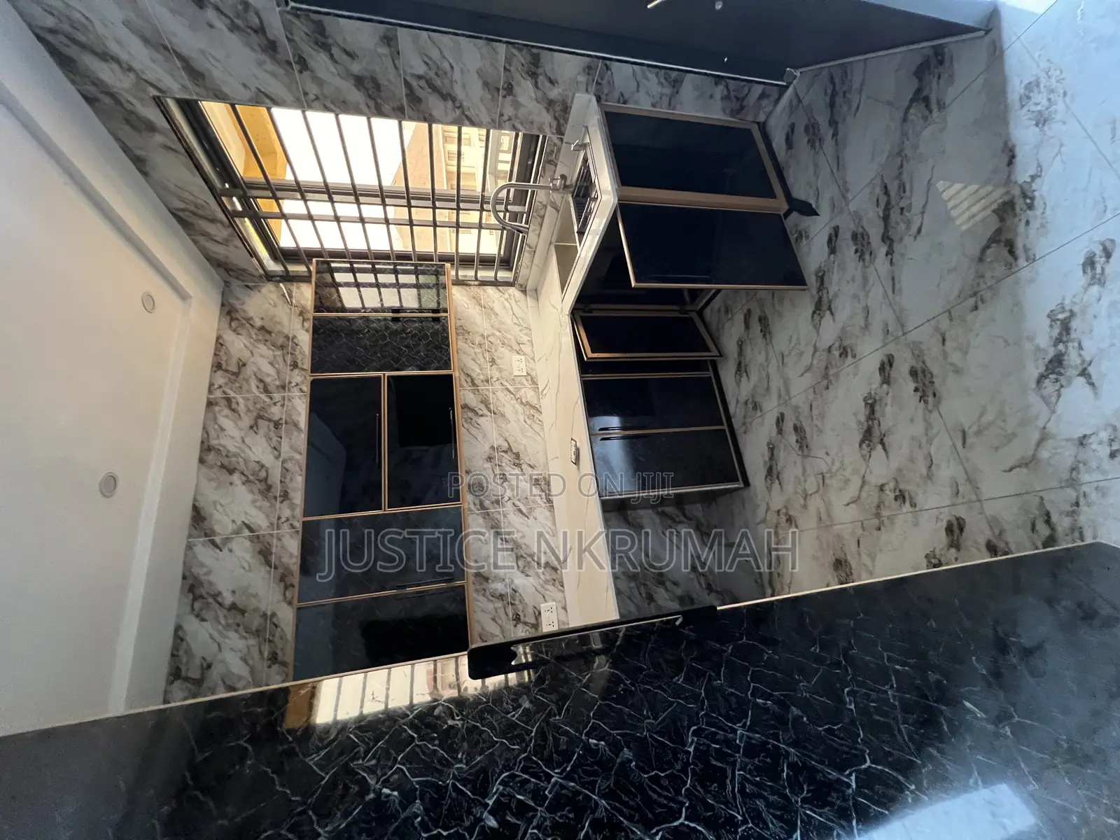 2bdrm Apartment in Mr Justice Estate, Dansoman for rent