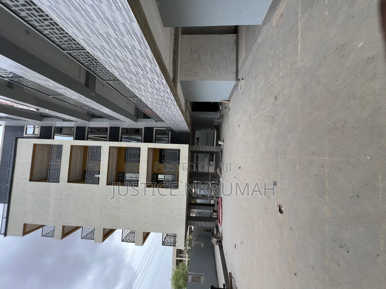 2bdrm Apartment in Mr Justice Estate, Dansoman for rent