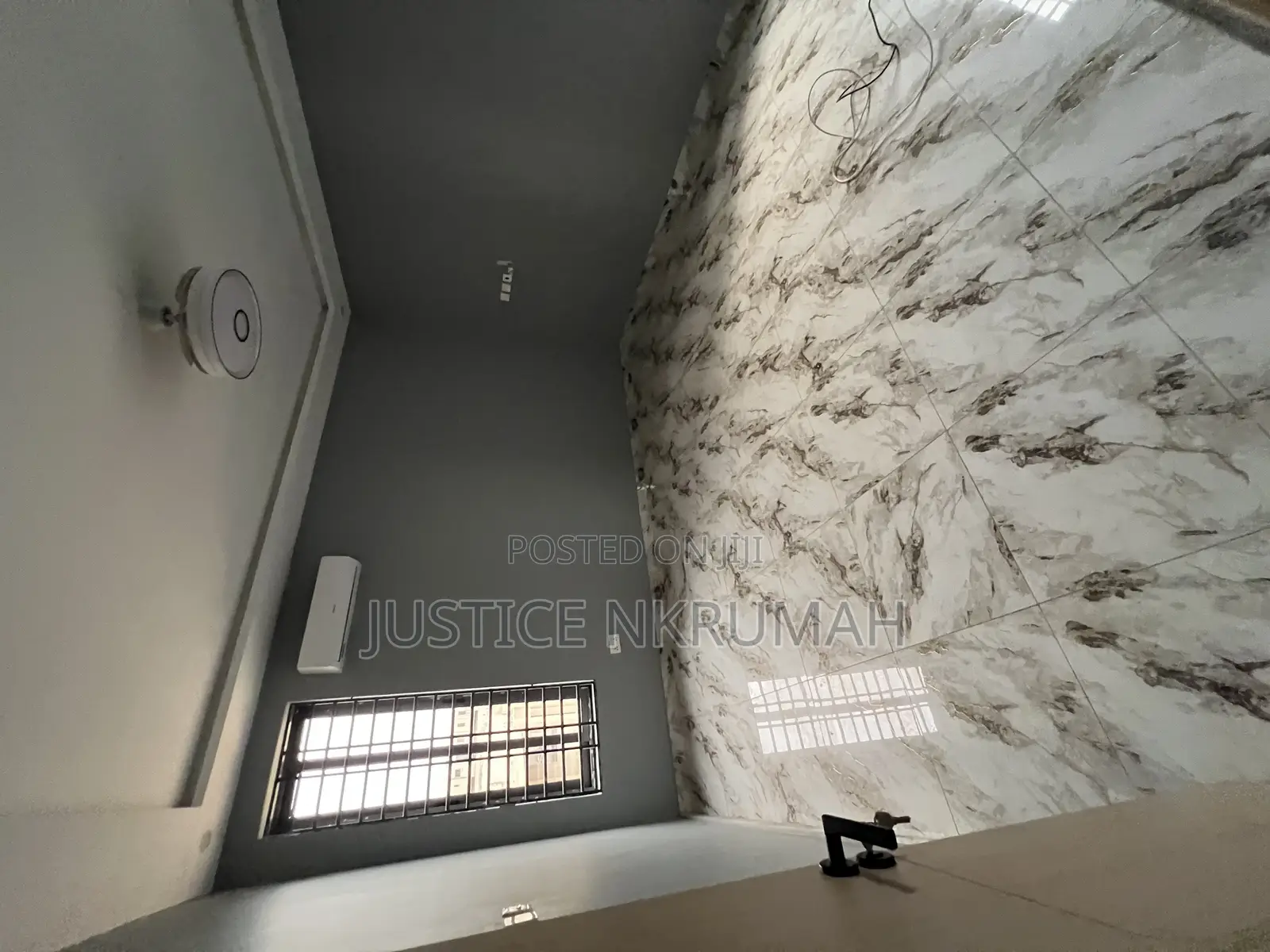 2bdrm Apartment in Mr Justice Estate, Dansoman for rent