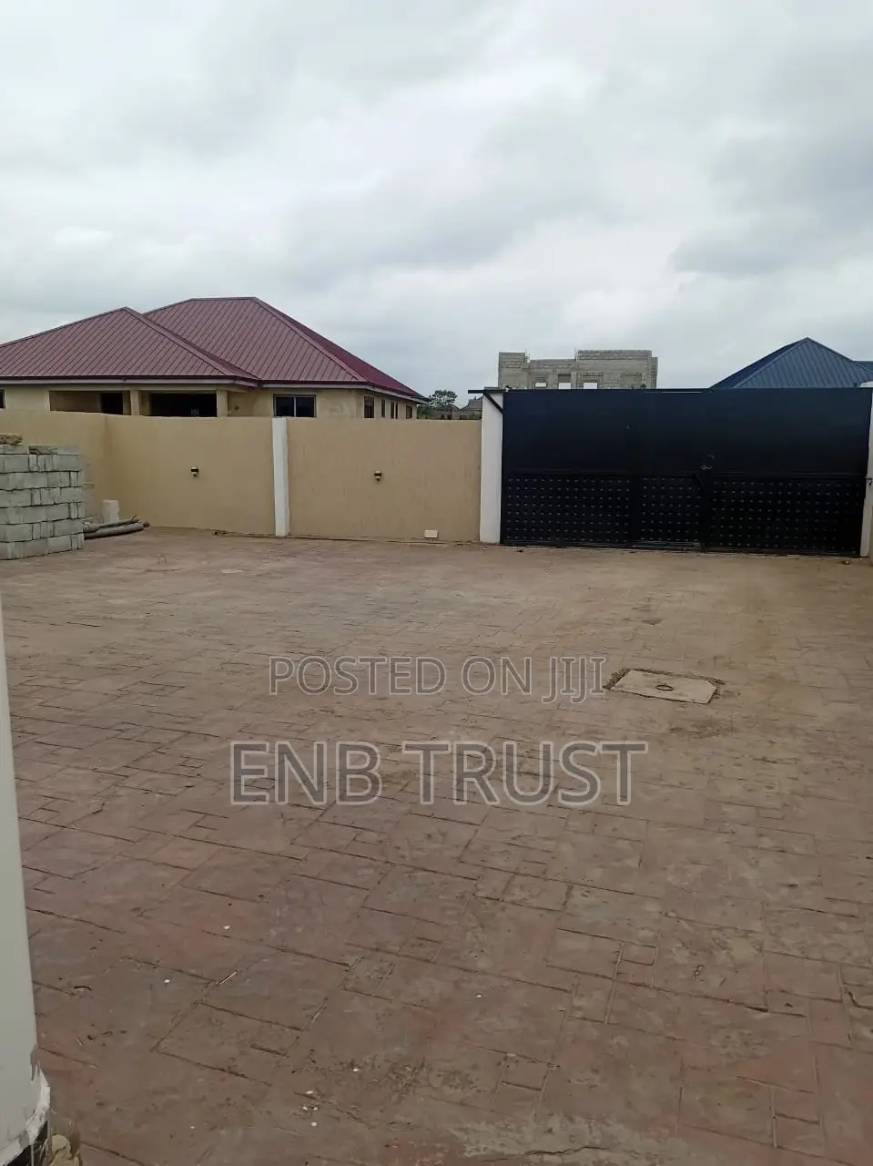 4bdrm Duplex in Amasaman for sale