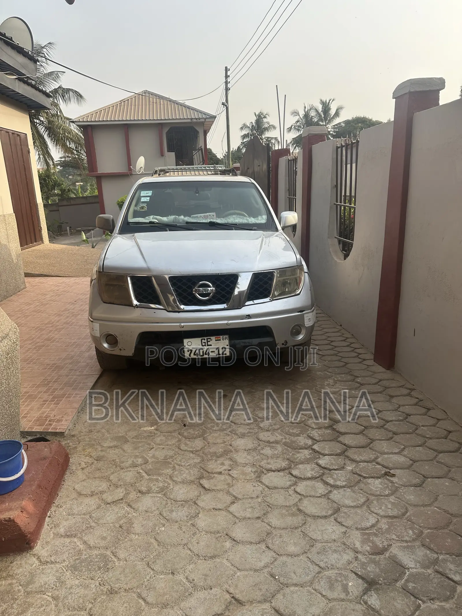 Nissan Pathfinder LE 2005 White