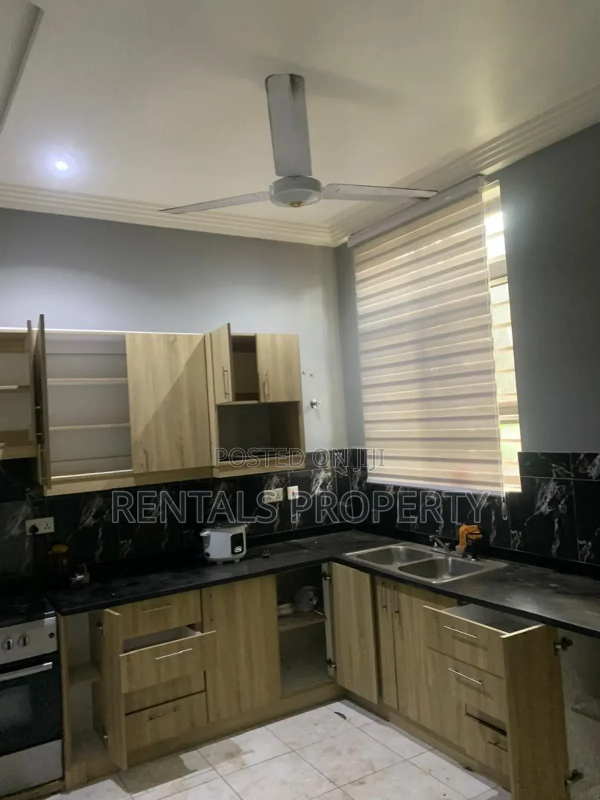 2bdrm Block of Flats in Ashaley Botwe for rent