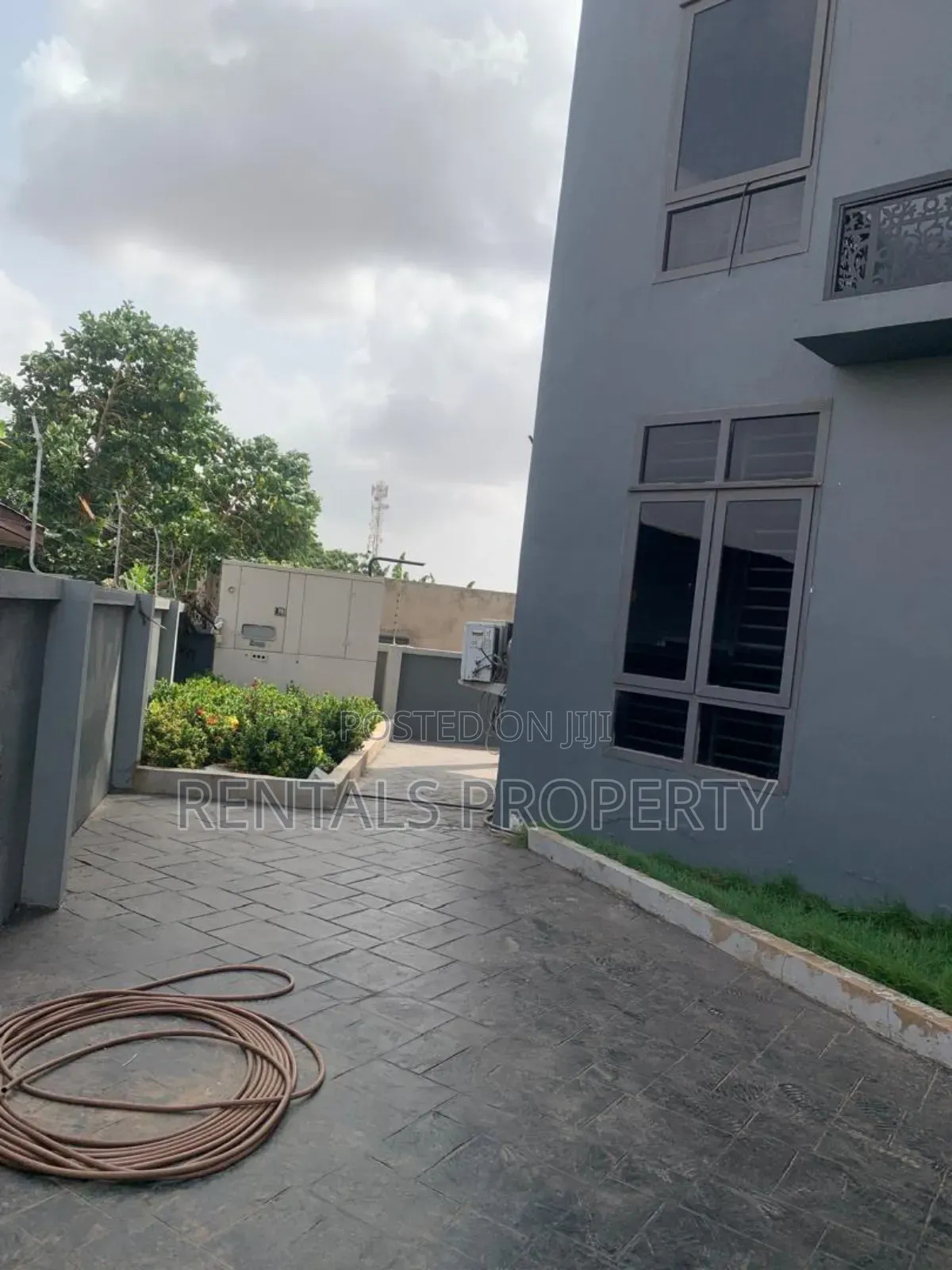 2bdrm Block of Flats in Ashaley Botwe for rent