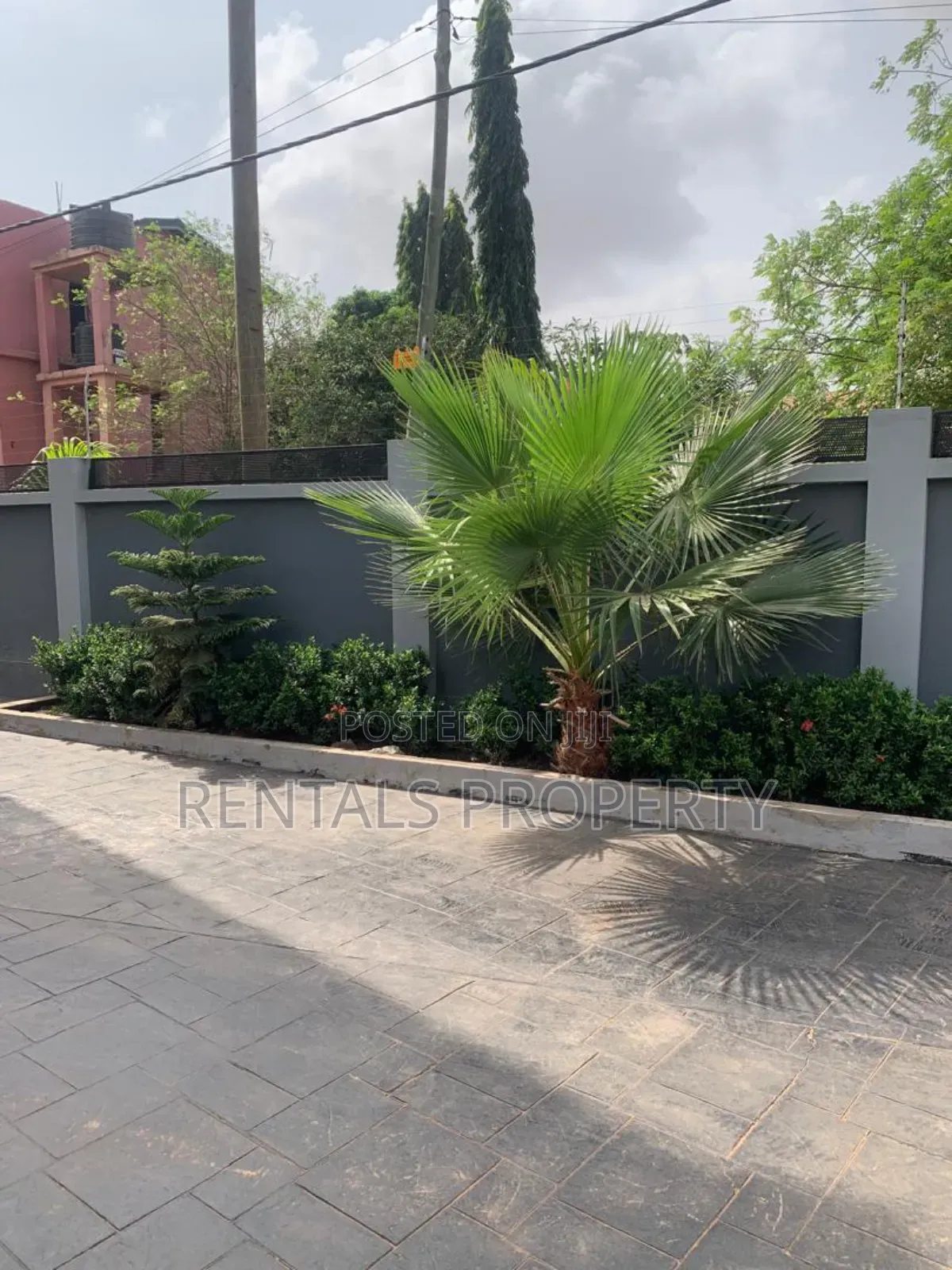 2bdrm Block of Flats in Ashaley Botwe for rent