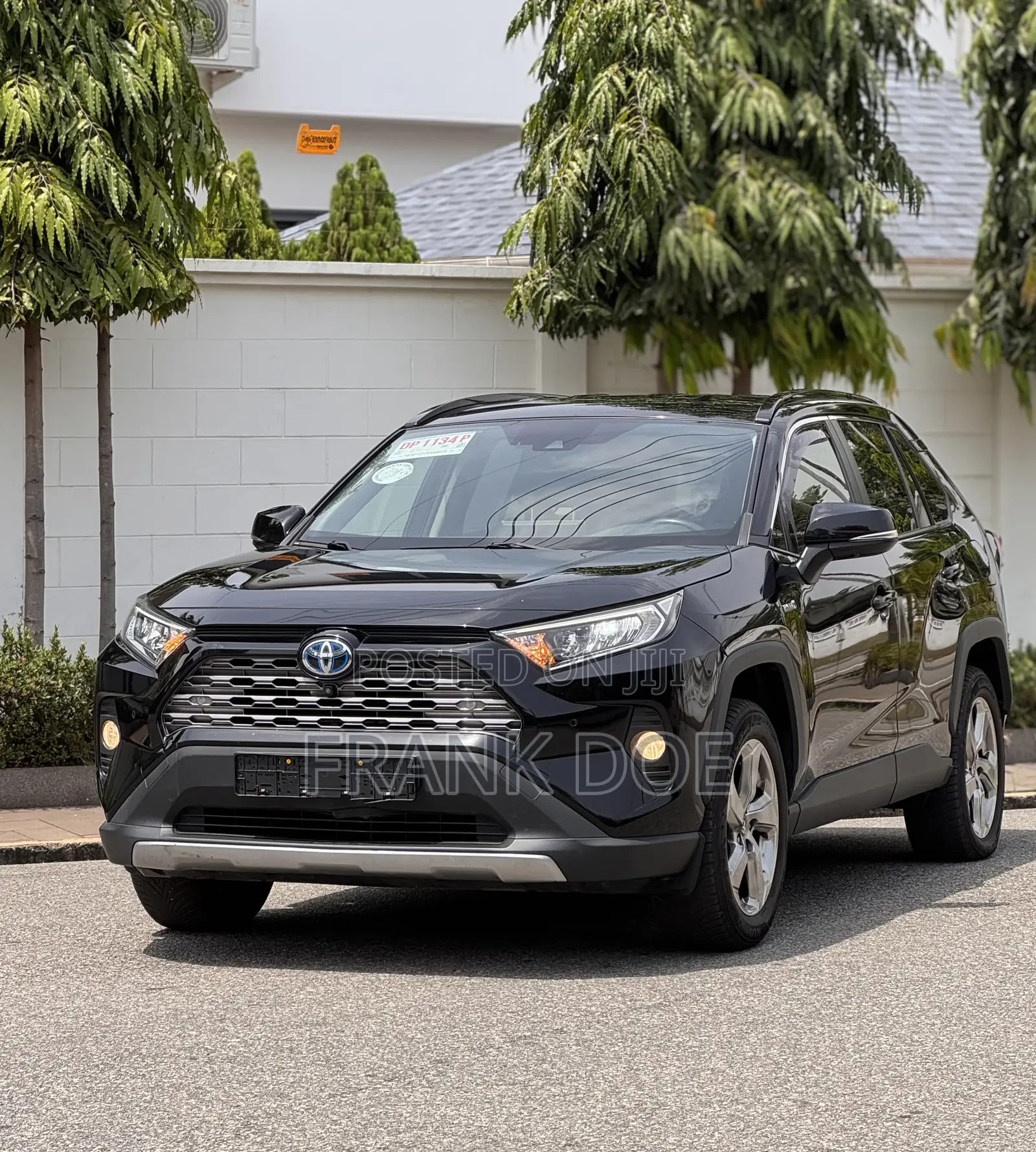 Toyota RAV4 XLE 2021 Black