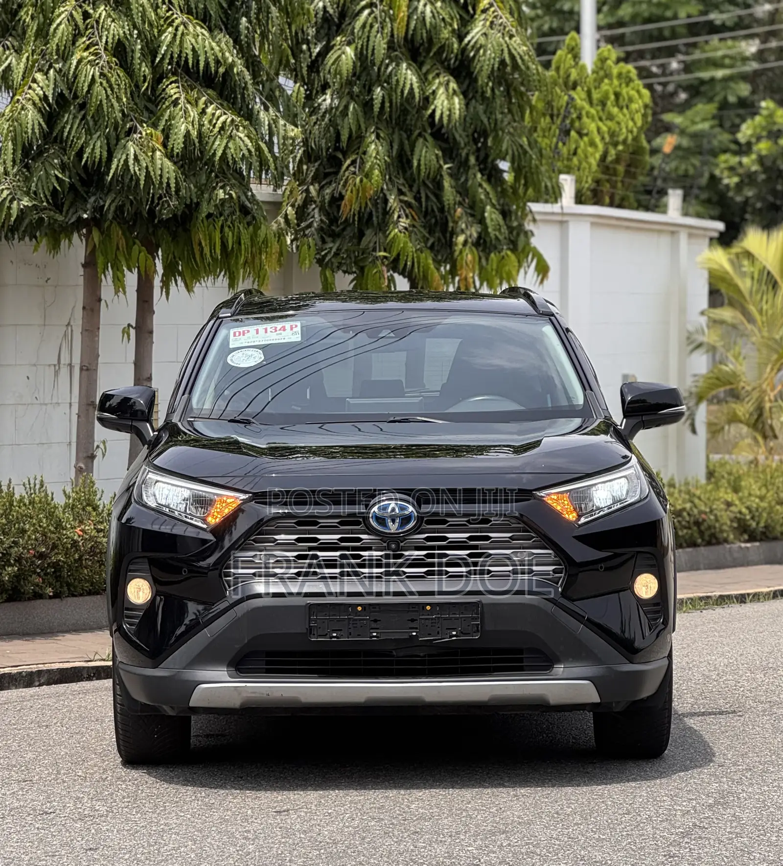 Toyota RAV4 XLE 2021 Black
