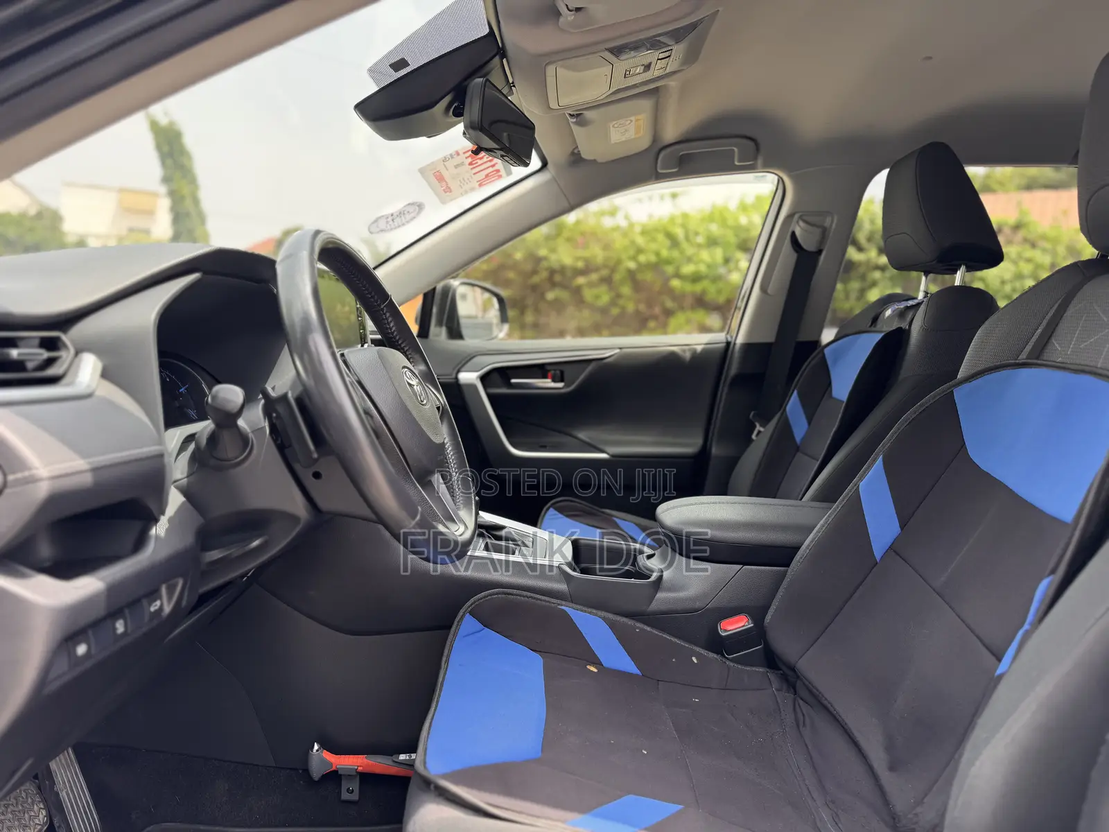 Toyota RAV4 XLE 2021 Black