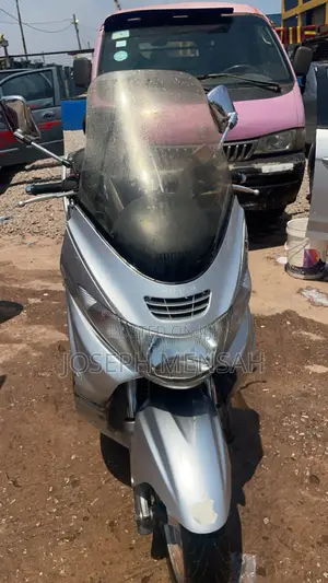 Suzuki Burgman 2006 Gray