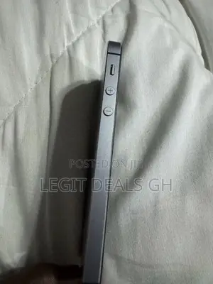 Apple iPhone 5s 16 GB Silver