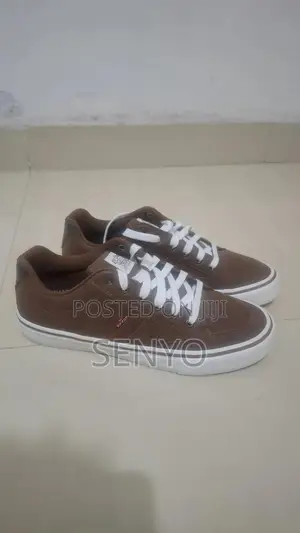 Original Levi's Men's Avery Fashion Athletic Comfort Sneakers