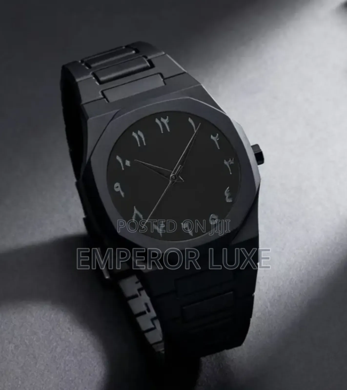 Luxury Men’S Wristwatch – Matte Black Executive Design