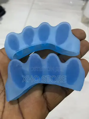 New Soft Silicone Toe Separators - 4-hole Design Gel Toe Cushion Pads