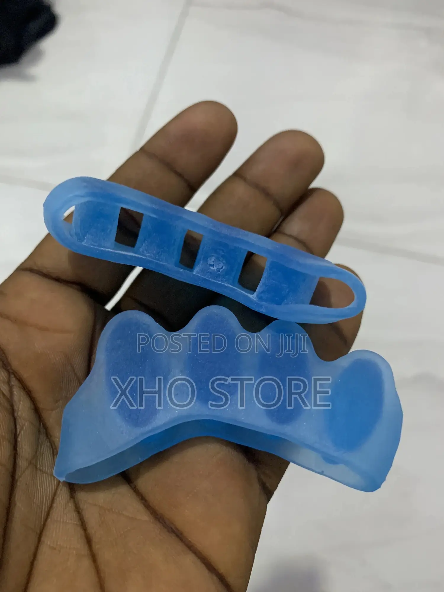 New Soft Silicone Toe Separators - 4-hole Design Gel Toe Cushion Pads