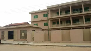 20bdrm House in South Odorkor, Sakaman for sale