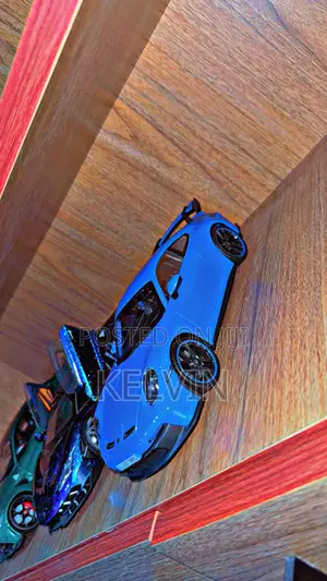Realistic Alloy Toy Cars 1:18