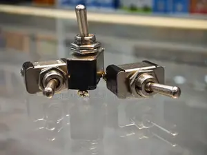 Industrial Metal Toggle Switch – On/Off 15a