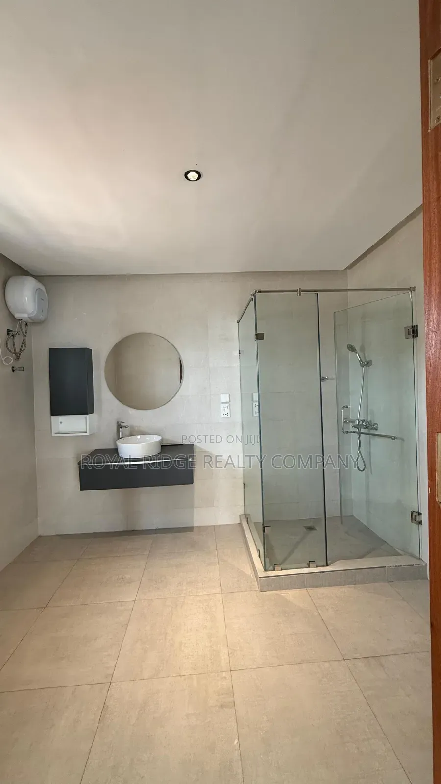 Furnished 4bdrm House in East Airport, Accra Metropolitan for rent