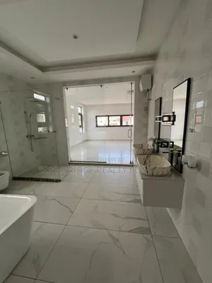 4bdrm Penthouse in East Legon Around Ac, Accra Metropolitan for rent