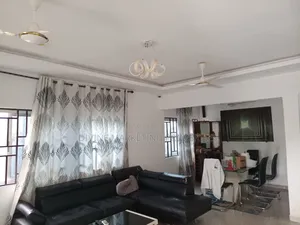 5bdrm House in 3 Junction Area, Amasaman for sale