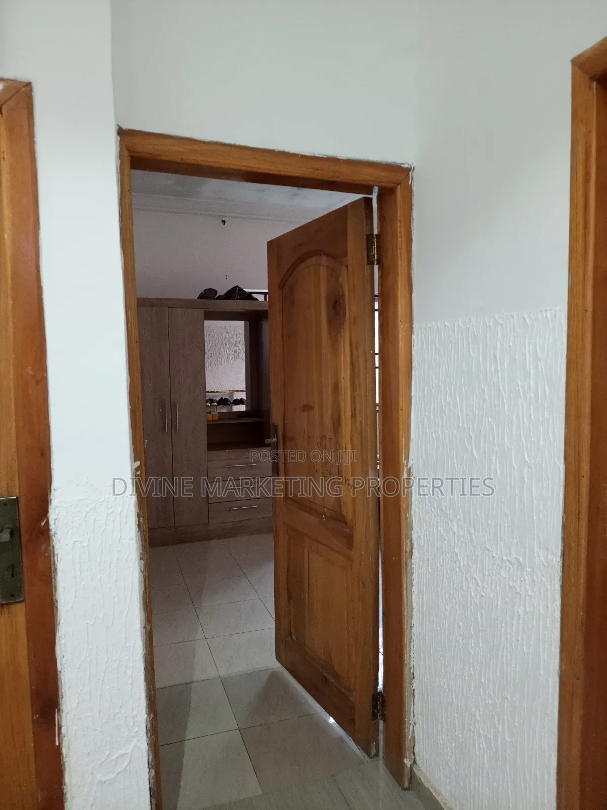 5bdrm House in 3 Junction Area, Amasaman for sale