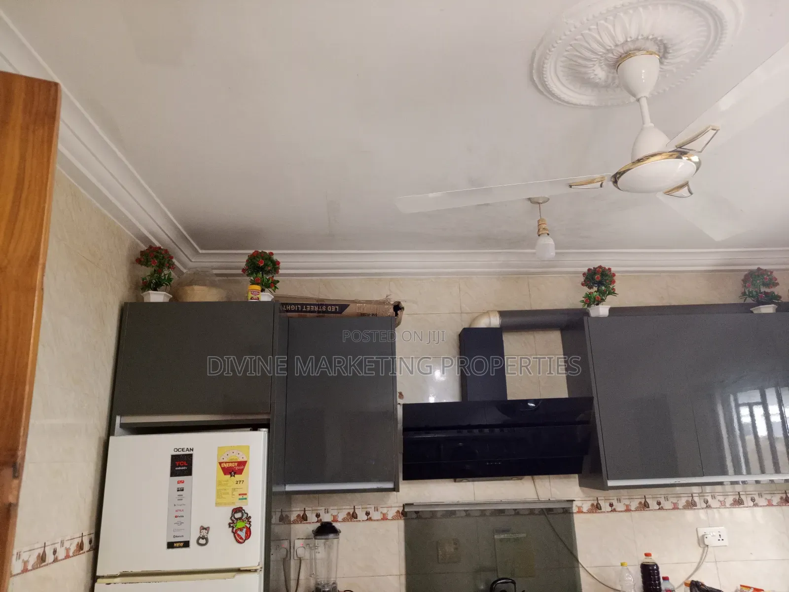 5bdrm House in 3 Junction Area, Amasaman for sale