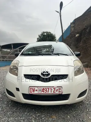 Toyota Yaris 2010 White