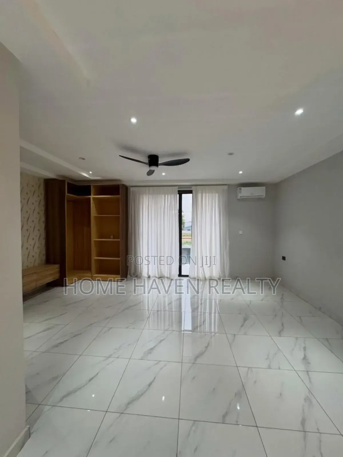 4bdrm House in Lakeside for sale