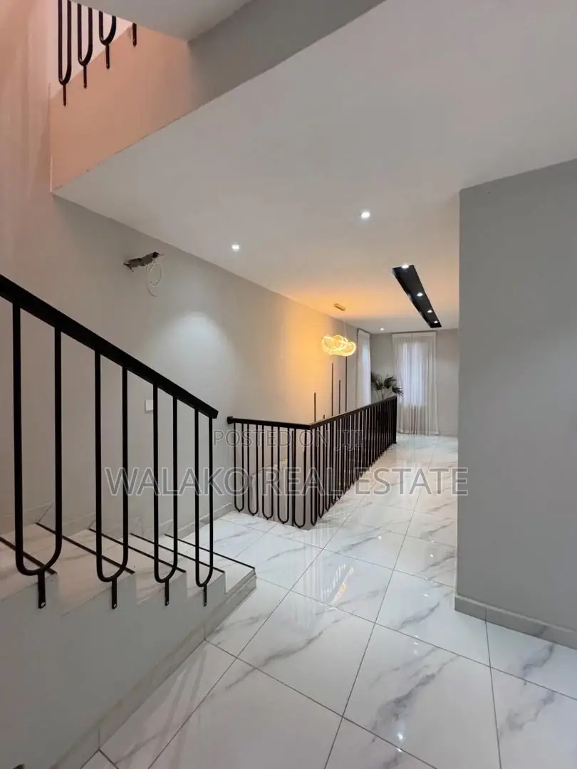 4bdrm House in Lake Side Estate for sale