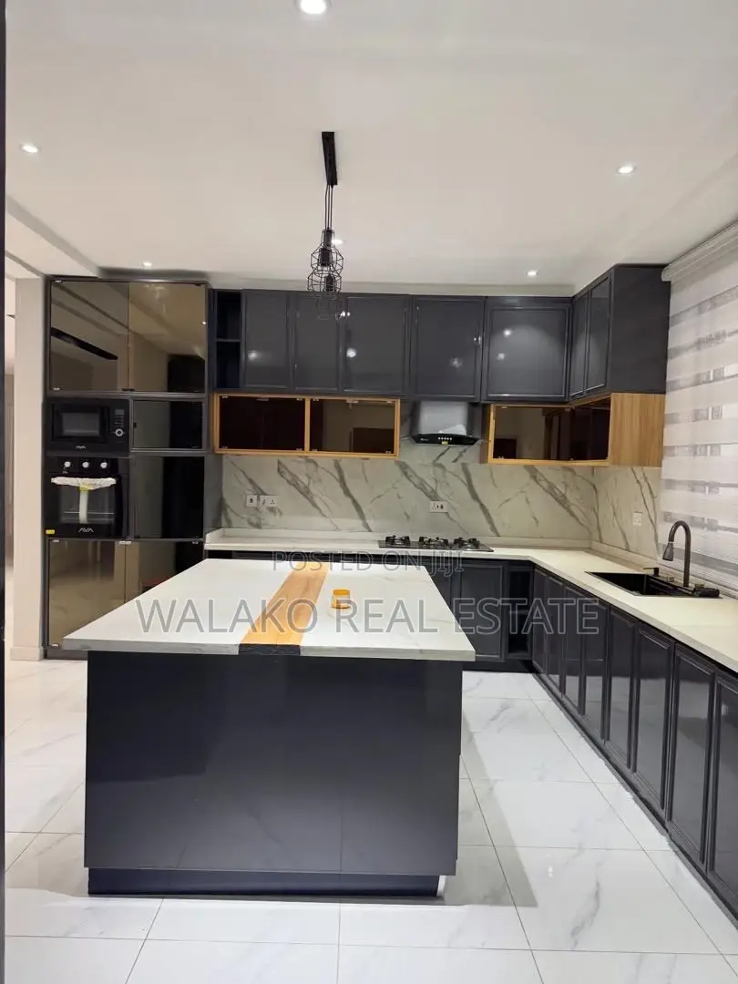 4bdrm House in Lake Side Estate for sale