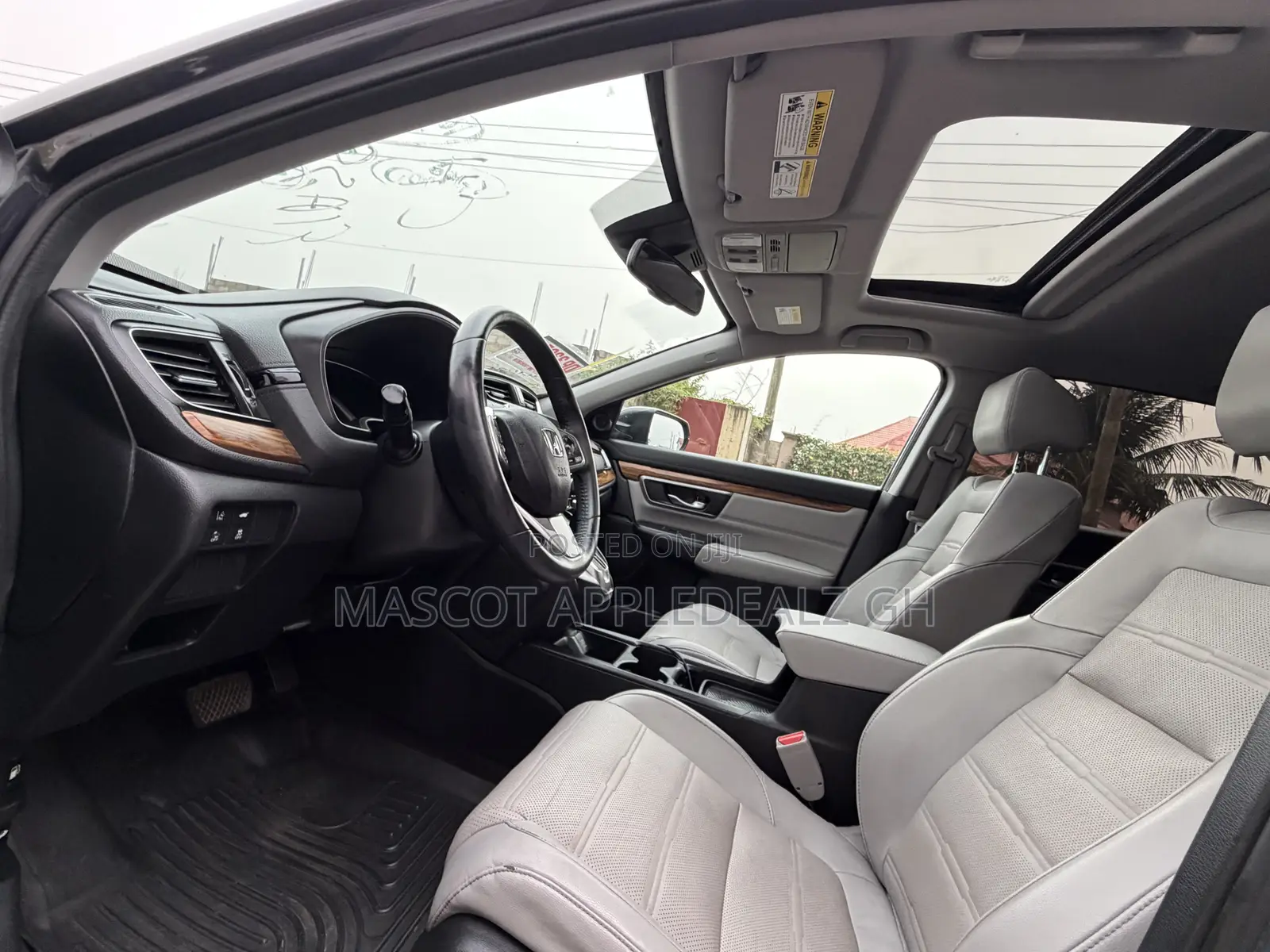 Honda CR-V Touring 4dr SUV AWD (1.5L 4cyl CVT) 2017 Gray