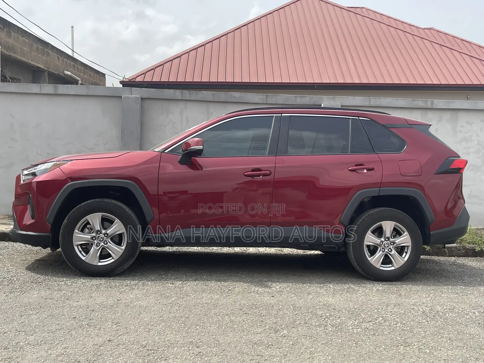 Toyota RAV4 2022 Red