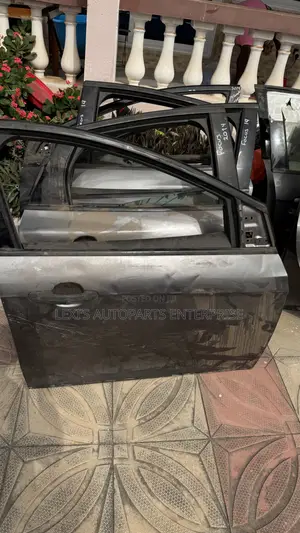 Ford Focus 2012,2014,2015,2016 Doors Available