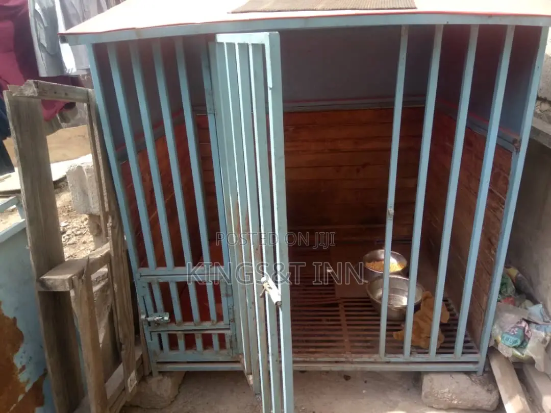 Dog Cage in Good Condition and Strong