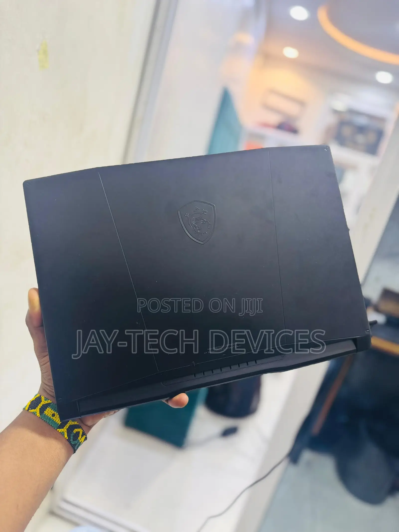 Laptop MSI Katana 15 16GB Intel Core i7 SSHD (Hybrid) 1T