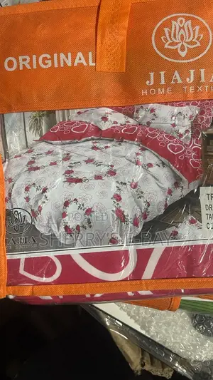 6pcs Bedsheets Set. 2 Bedsheets With 4 Pillow Covers
