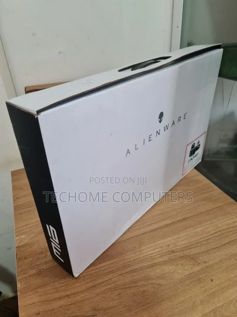 New Laptop Alienware M17x R2 16GB AMD Ryzen 9 SSD 1T