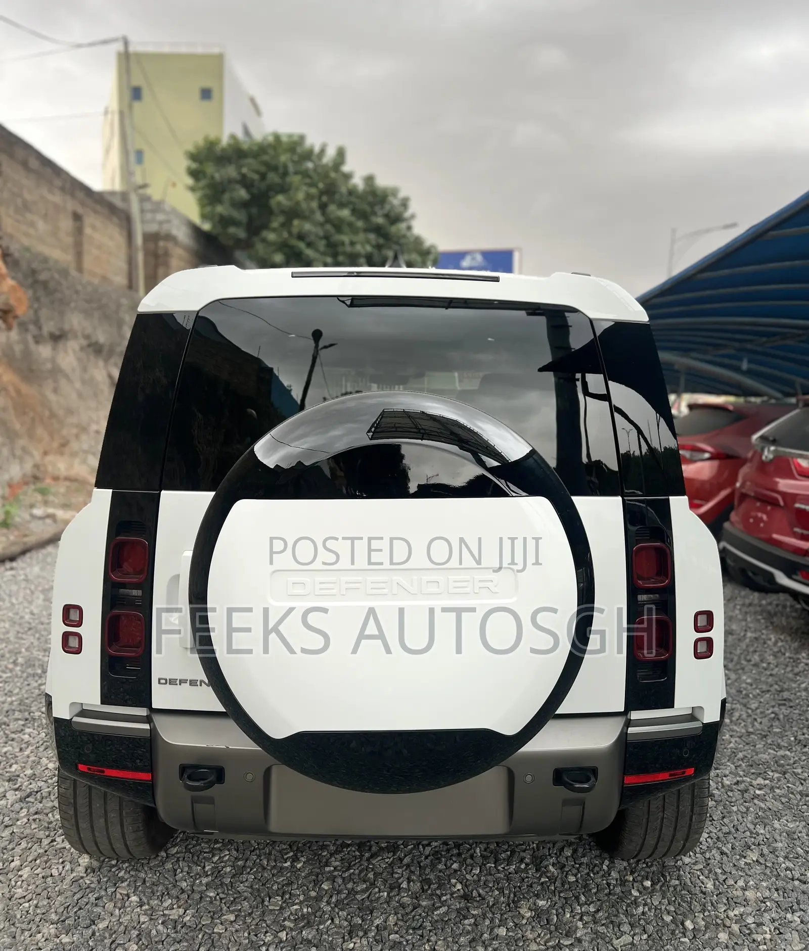 Land Rover Defender 2025 White