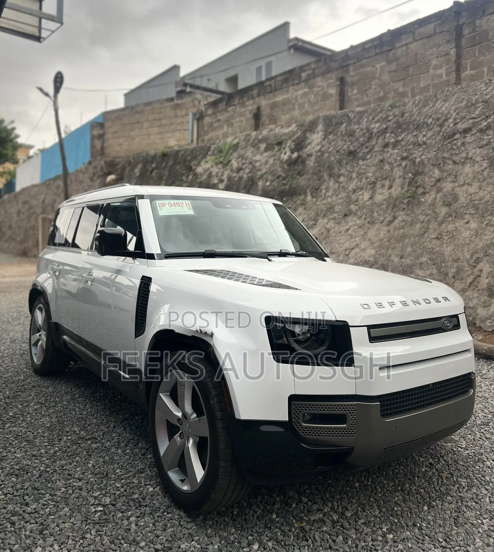 Land Rover Defender 2025 White