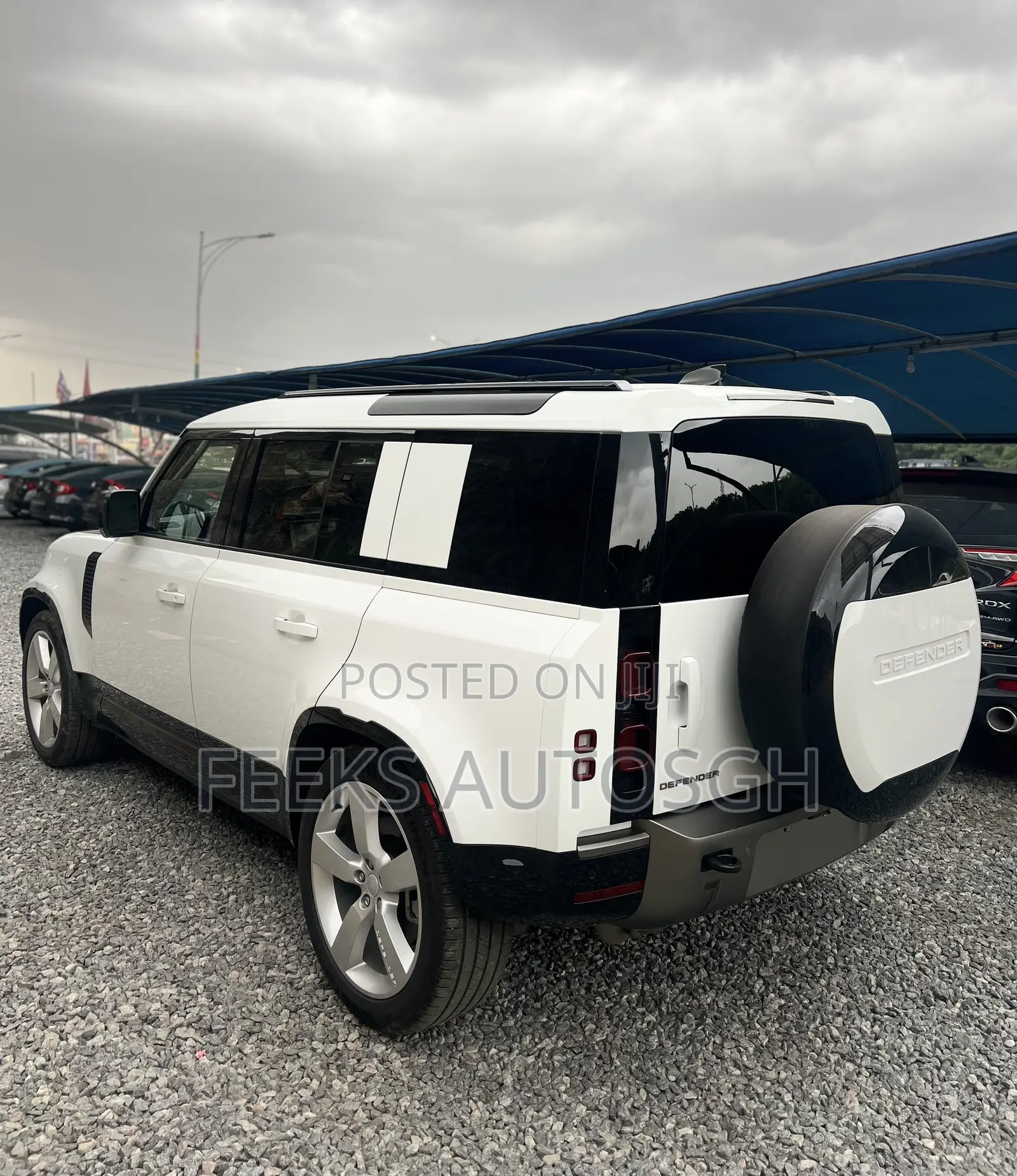 Land Rover Defender 2025 White