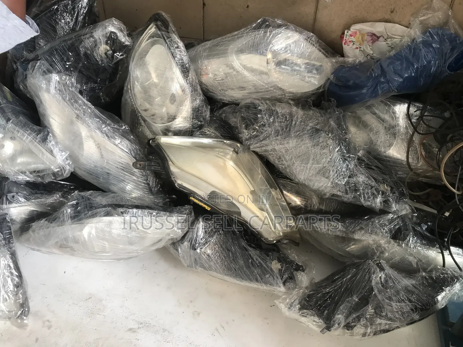 Toyota Yaris/Vitz Head Light 2010 Pair