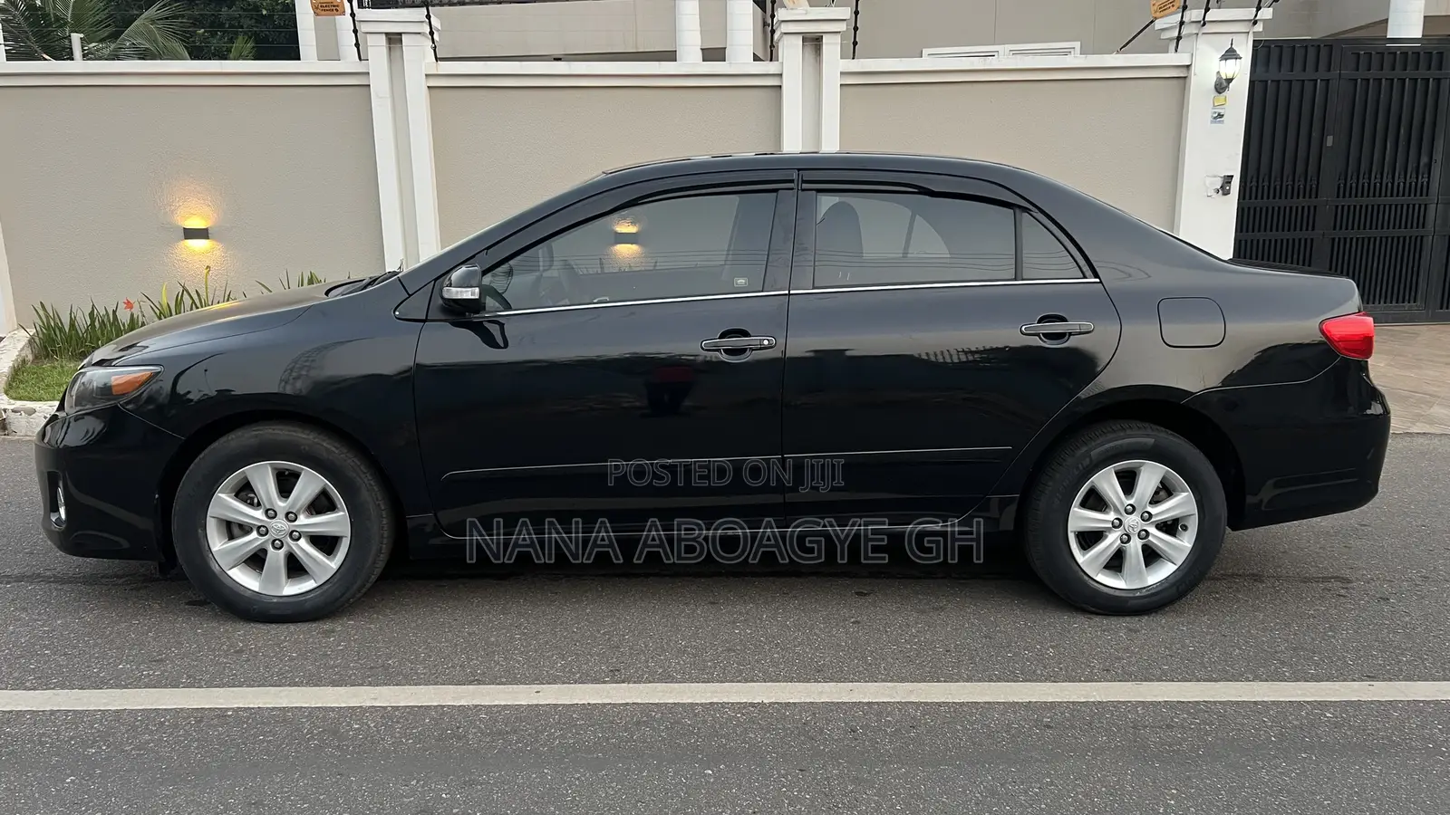Toyota Corolla 2012 Black