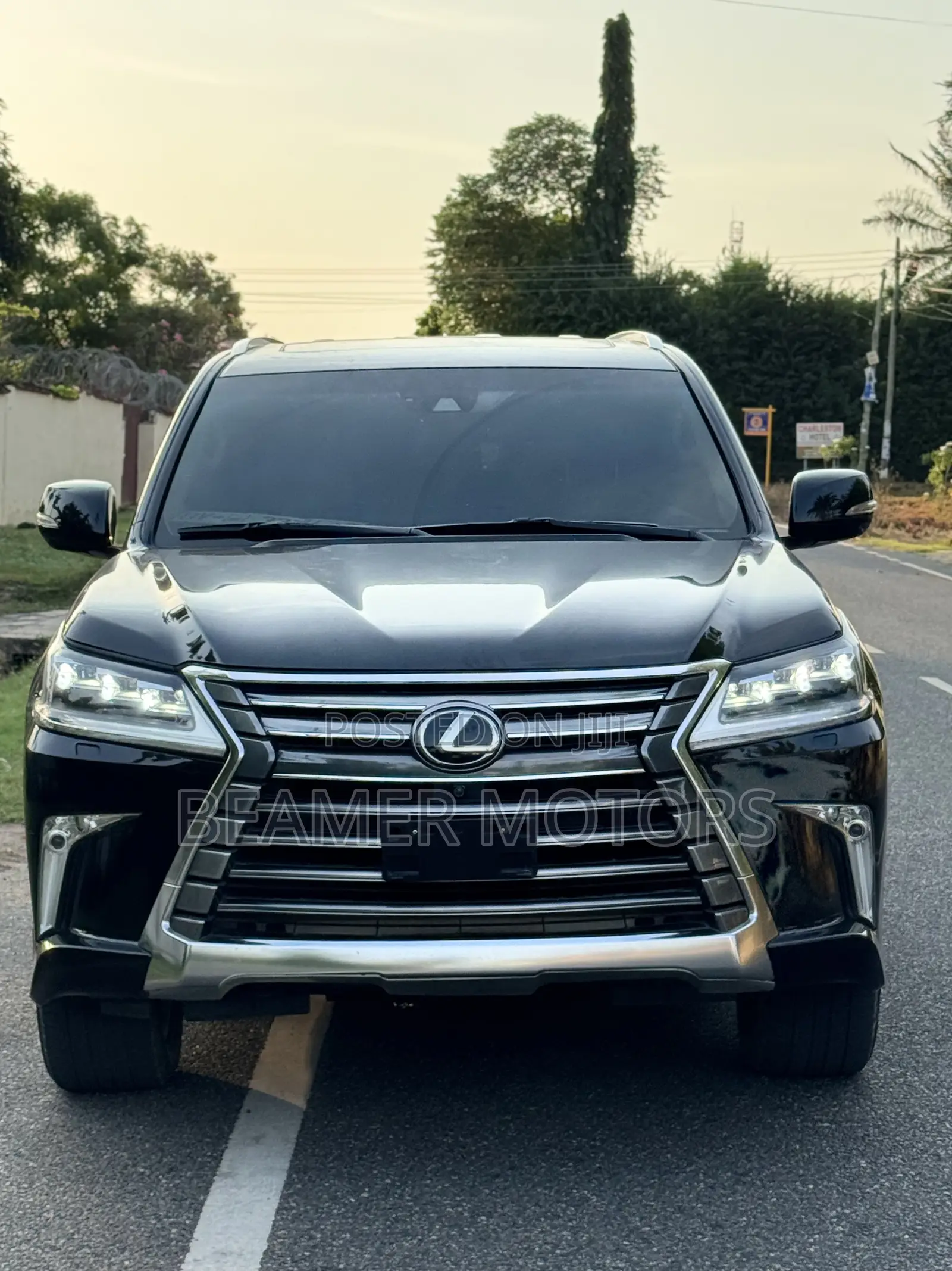 Lexus LX 570 (5 seats) AWD 2019 Black