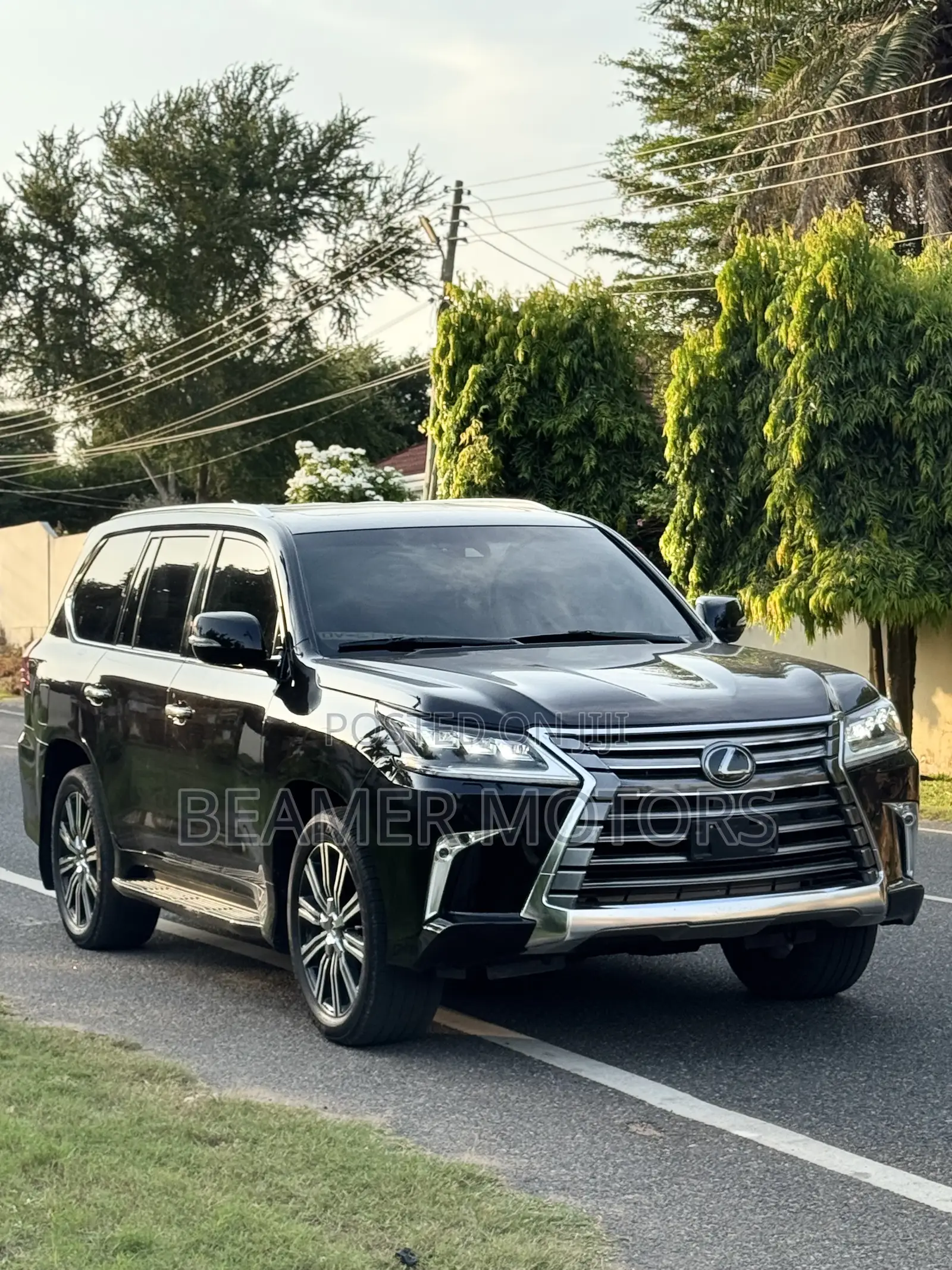 Lexus LX 570 (5 seats) AWD 2019 Black
