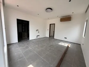 4bdrm House in Oyarifa Focus, Barrier for sale