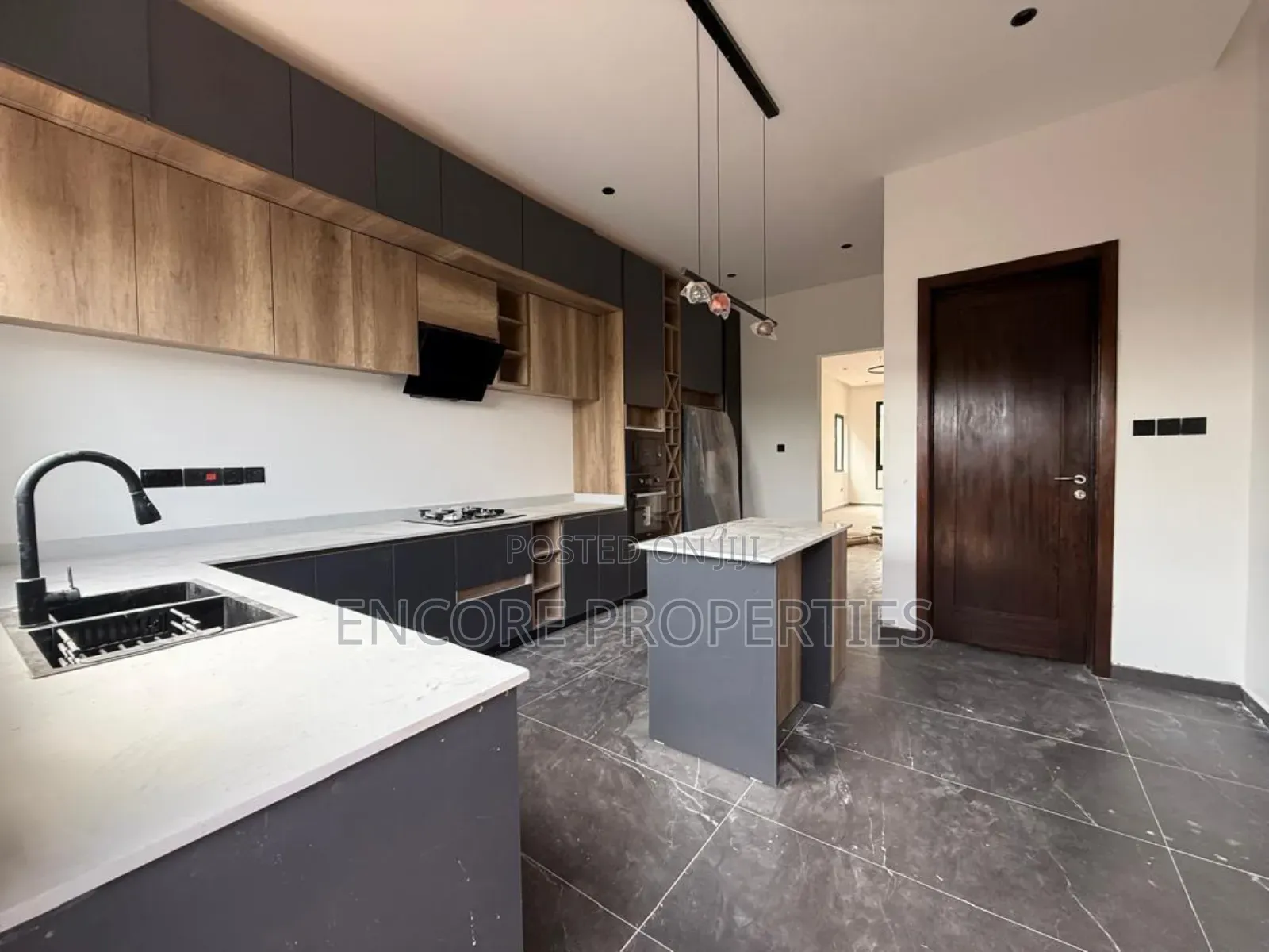 4bdrm House in Oyarifa Focus, Barrier for sale