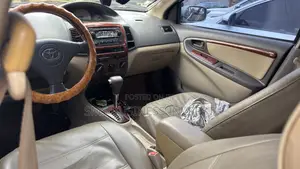 Toyota Vios 2010 Green
