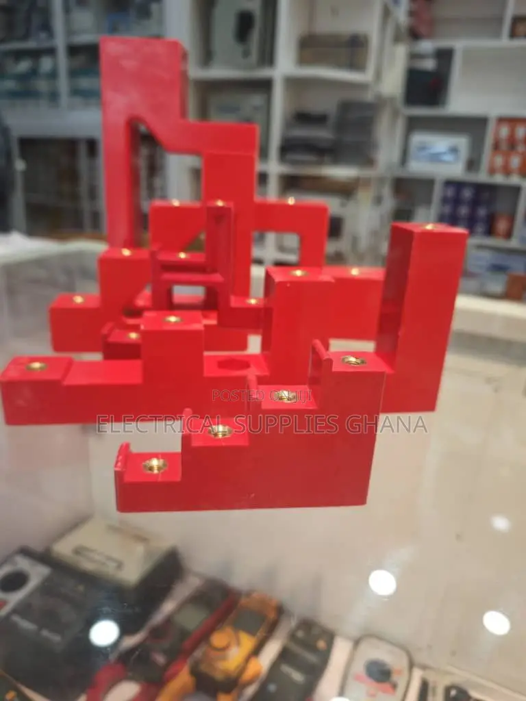 Busbar Support Insulator 3p/4p Panel Type