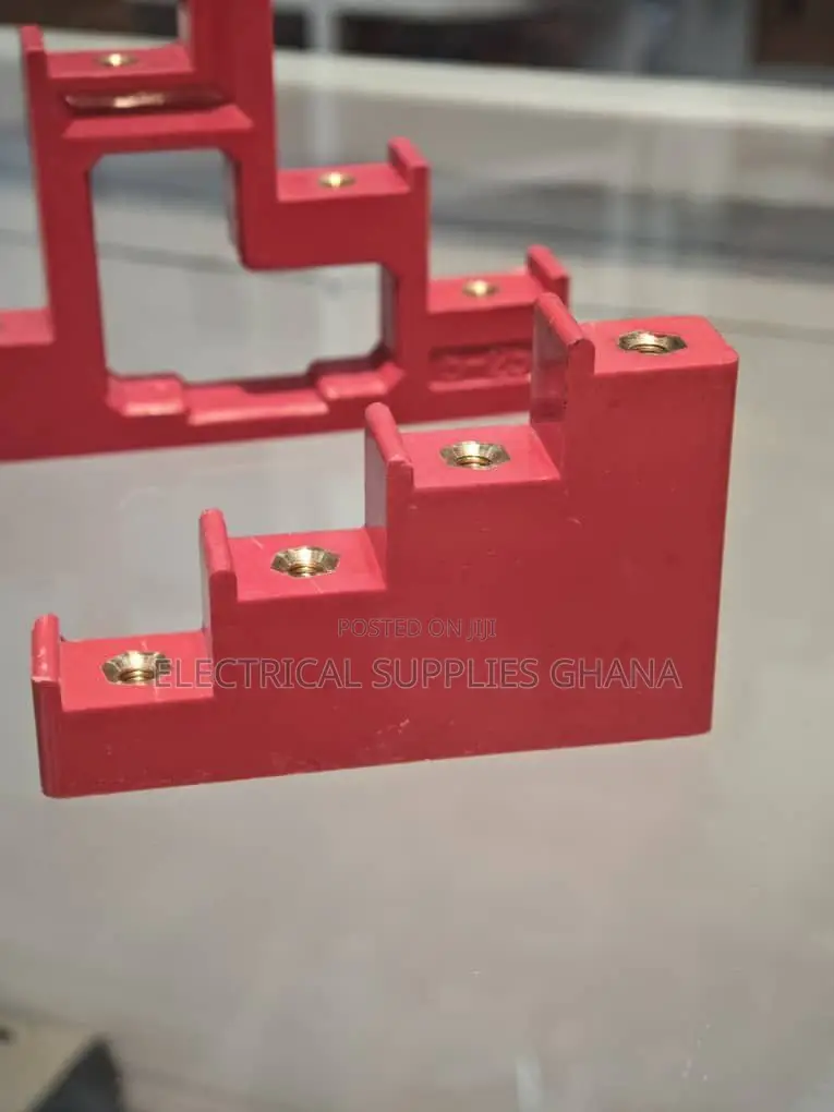 Busbar Support Insulator 3p/4p Panel Type